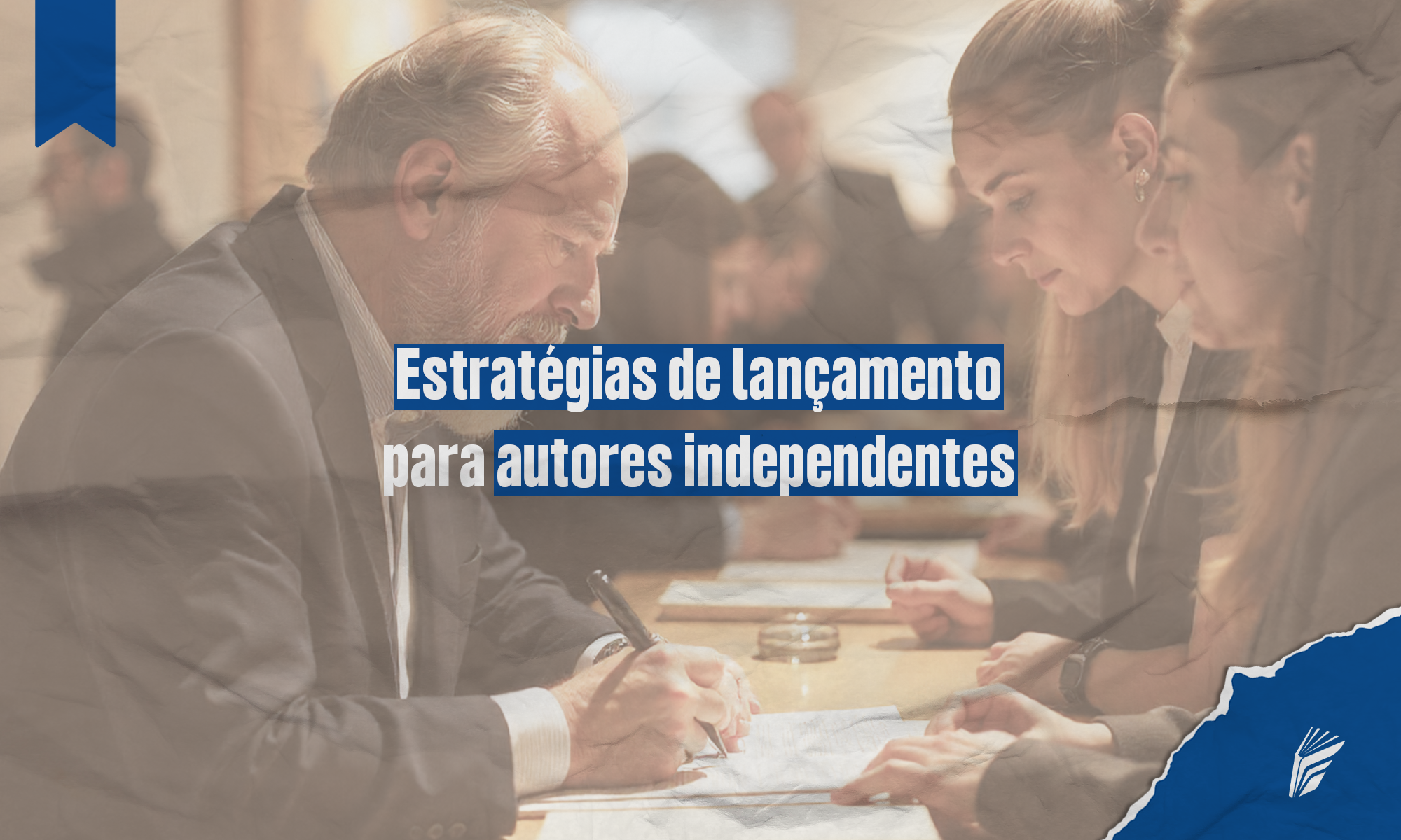 Autor independente lançando seu livro com exemplares impressos pela Fábrica do Livro.