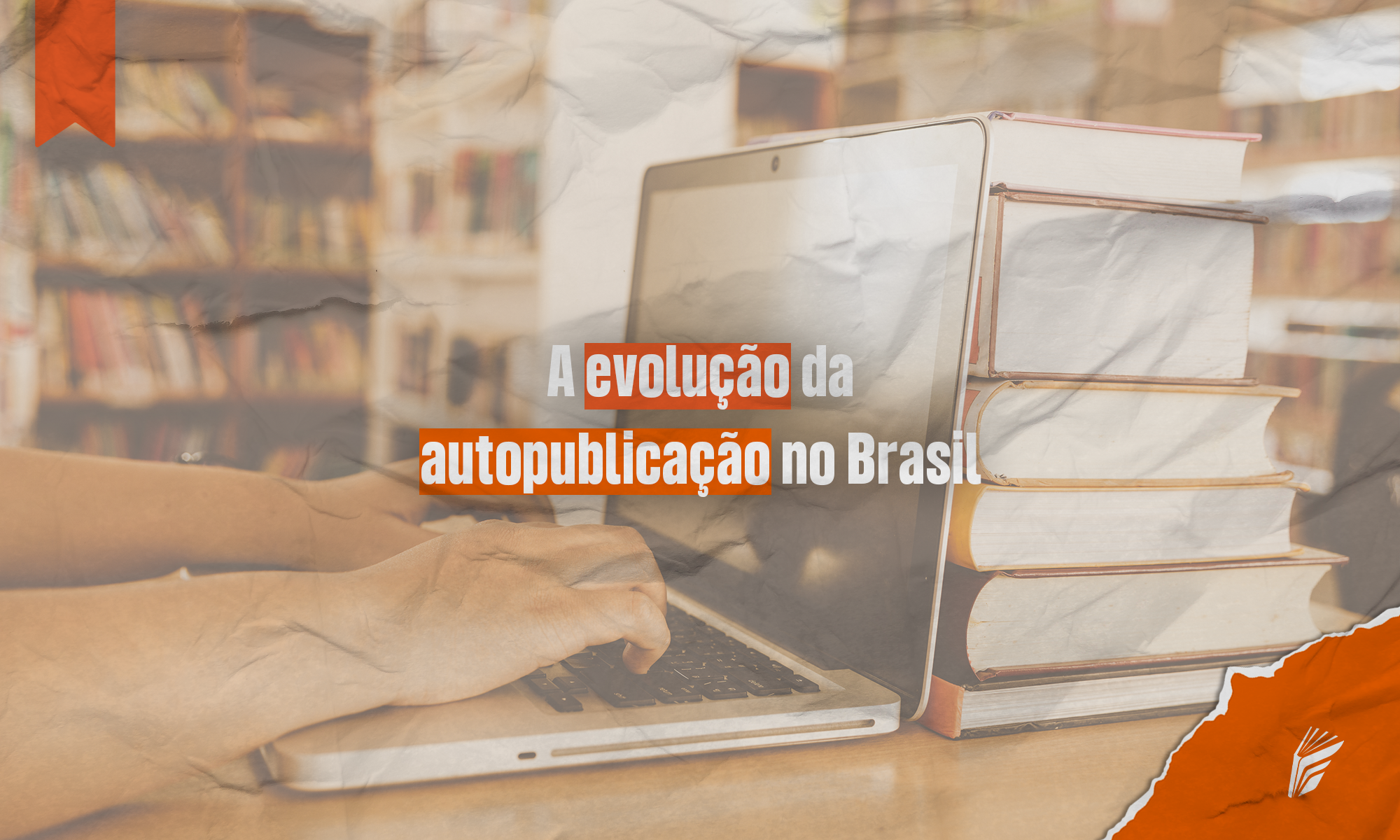 Autor independente escrevendo, com livros impressos sobre a mesa de trabalho